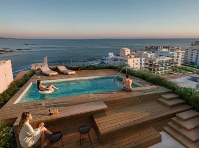 Edificio MODELO, nuevo lanzamiento en Punta del Este, en el corazon de la Peninsula traducir en ingles  -