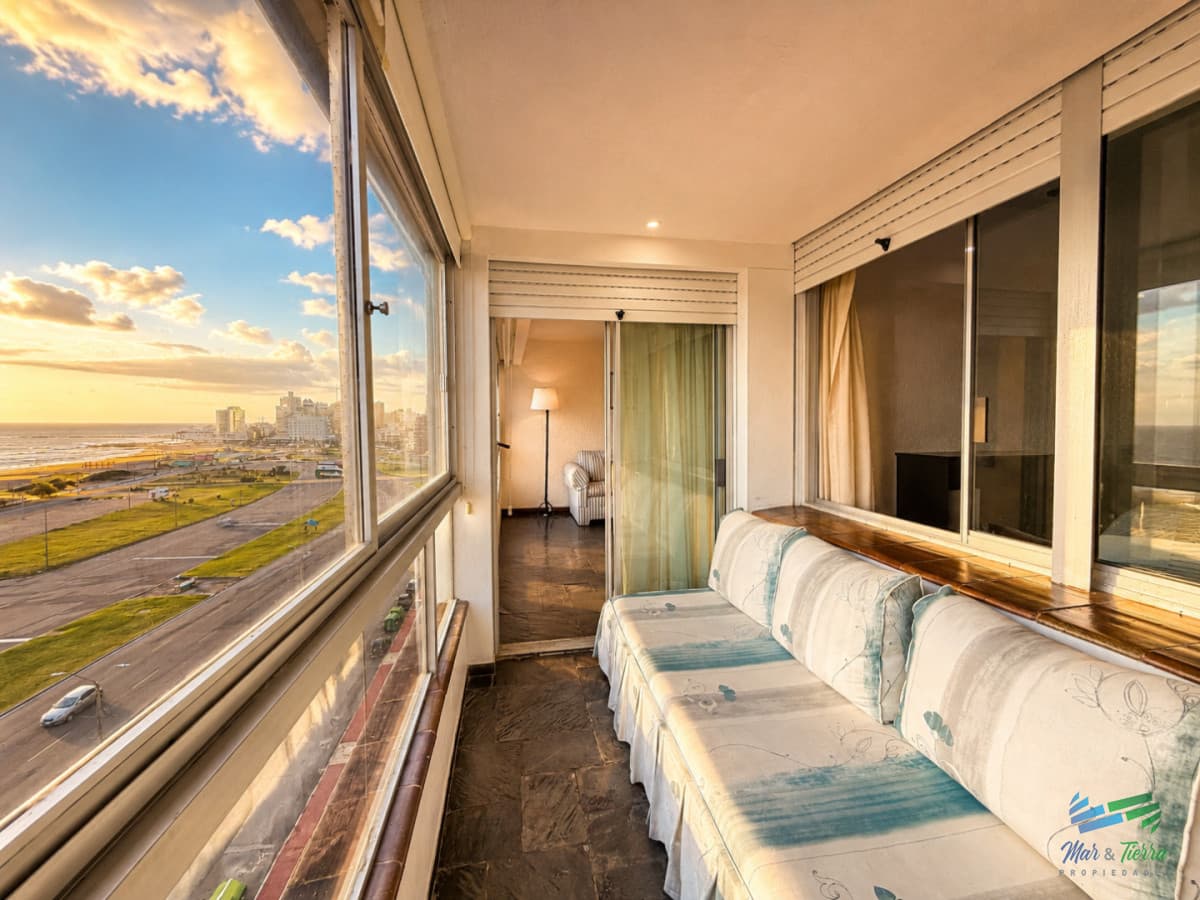 En venta apartamento de 1 dormitorio, con garage en Brava, Punta del Este