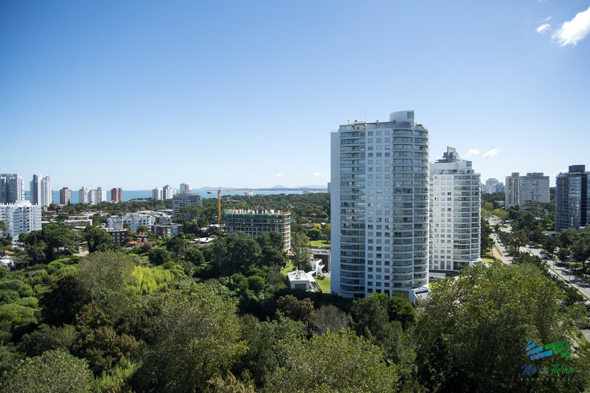 En venta Apartamento de 4 Dormitorios Penthouse en Brava Punta del Este