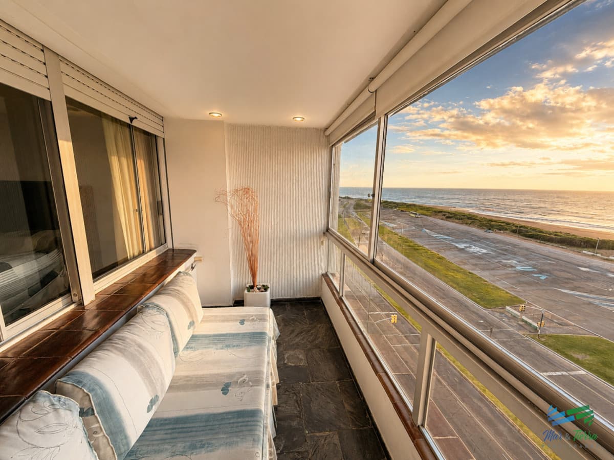 En venta apartamento de 1 dormitorio, con garage en Brava, Punta del Este