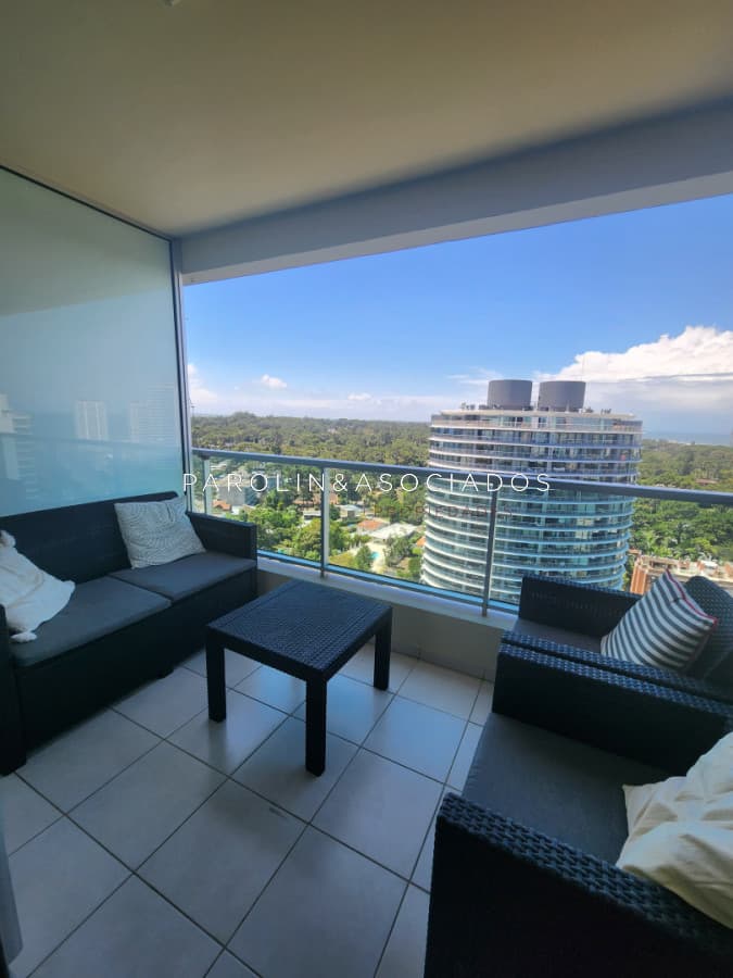 En venta apartamento de 1 dormitorio, con excelente vista en Roosevelt, Punta del Este