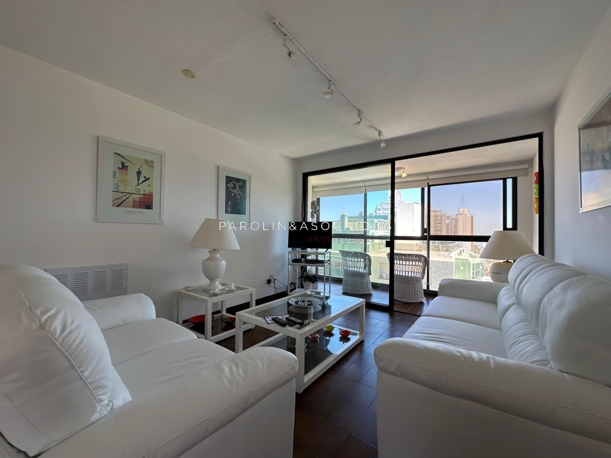 Apartamento de 2 dormitorios en Venta , Playa Brava , Punta del este