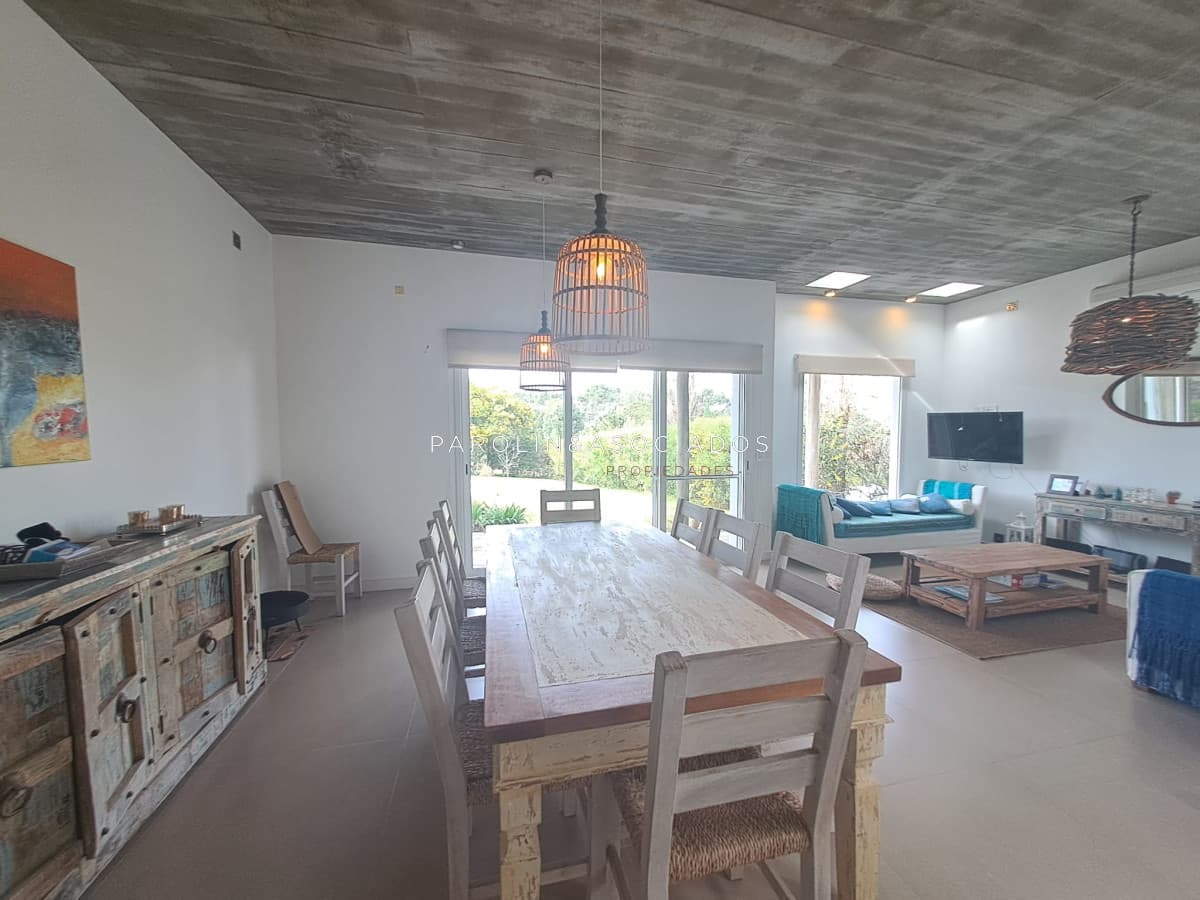 Casa en Barrio Cerrado a la Venta de 2 dormitorios , Altos de Montoya.