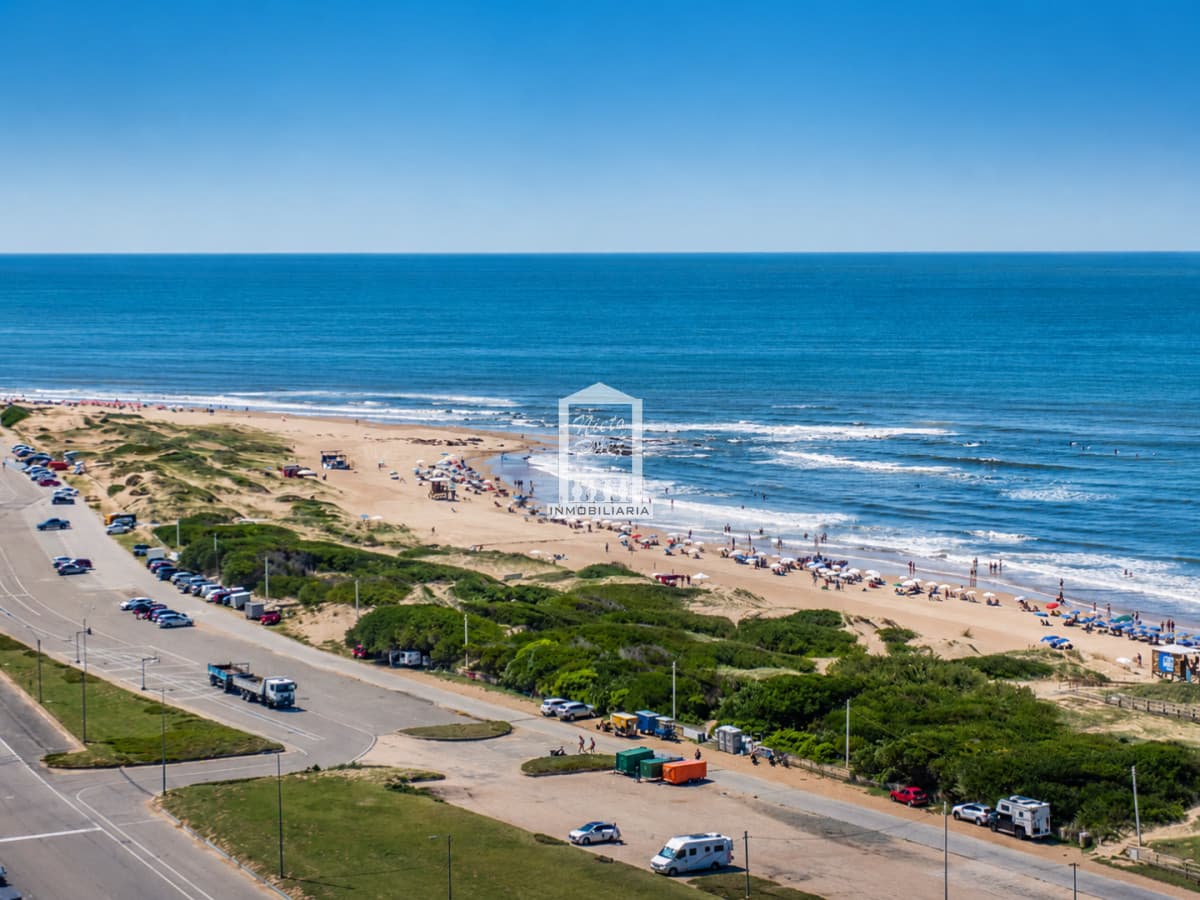 Hermoso Pent-house en torre Imperiale ,venta en zona de la Brava.