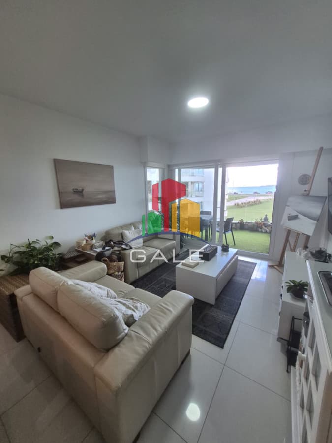 Gale Propiedades & Escribanía Apartamento ID.4945 - Apartamento en venta primera linea Playa Mansa Punta del Este 2 dormitorios