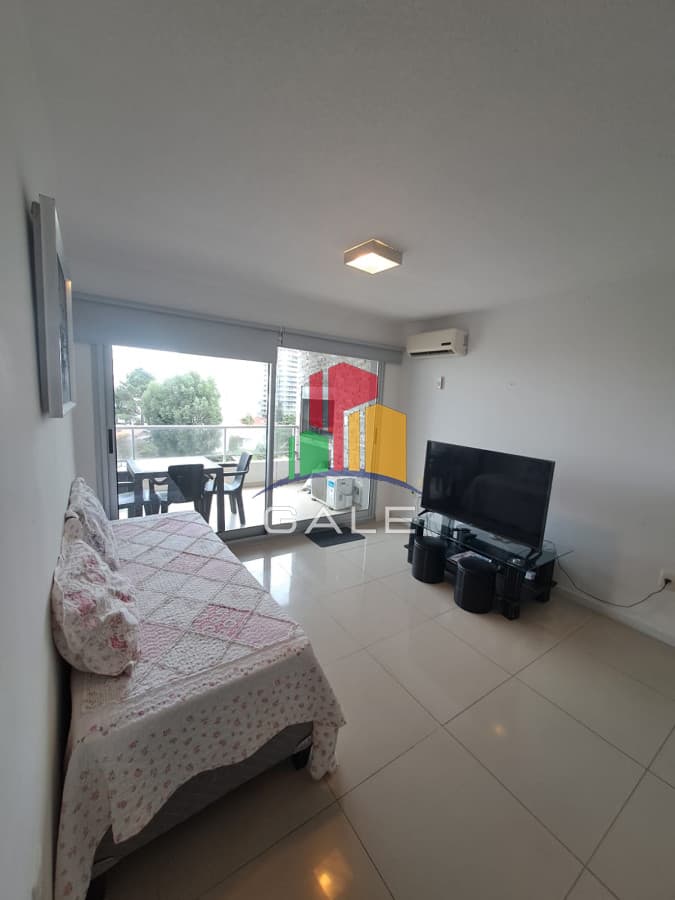 Gale Propiedades & Escribanía Apartamento ID.4999 - Apartamento en venta de 2 dormitorios en suite en Torre Moon,  Punta del Este