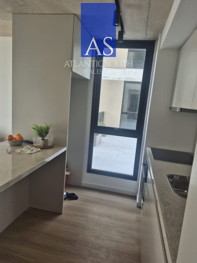Apartamento de 1 dormitorio con vista al mar primera linea de Playa Mansa