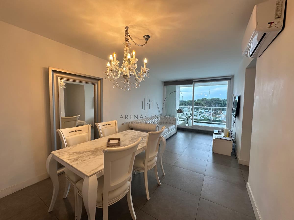 Apartamento ID.3979 - Vende apartamento de 2 dormitorios en Roosevelt Punta del Este.