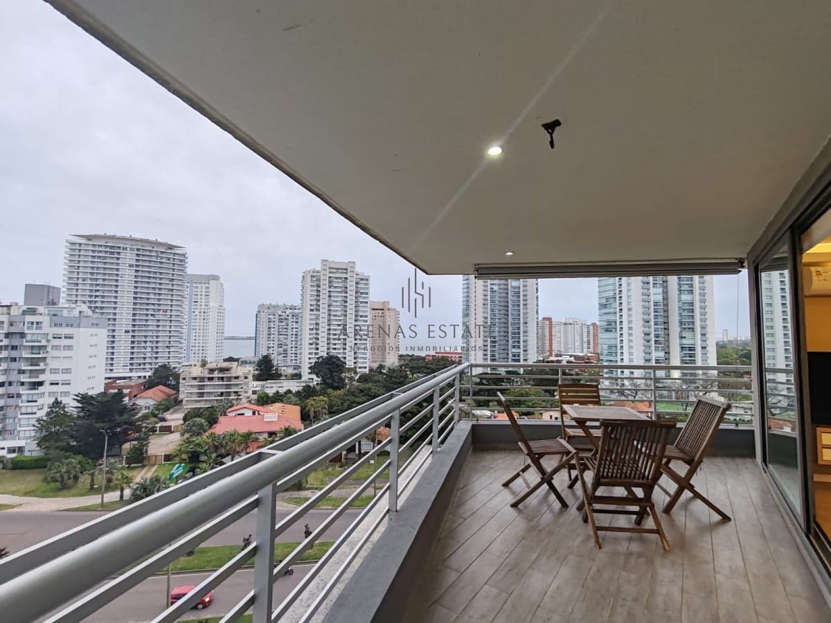 Apartamento ID.4033 - Alquila apartamento de 2 dormitorios en Mansa, a metros del mar.