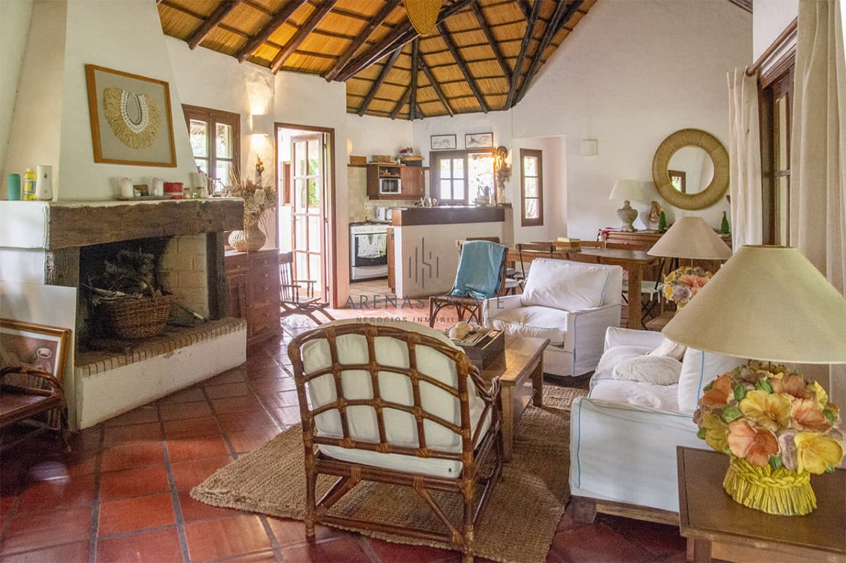 Casa ID.4320 - En venta casa de 1 dormitorio con dependencia en Cantegril