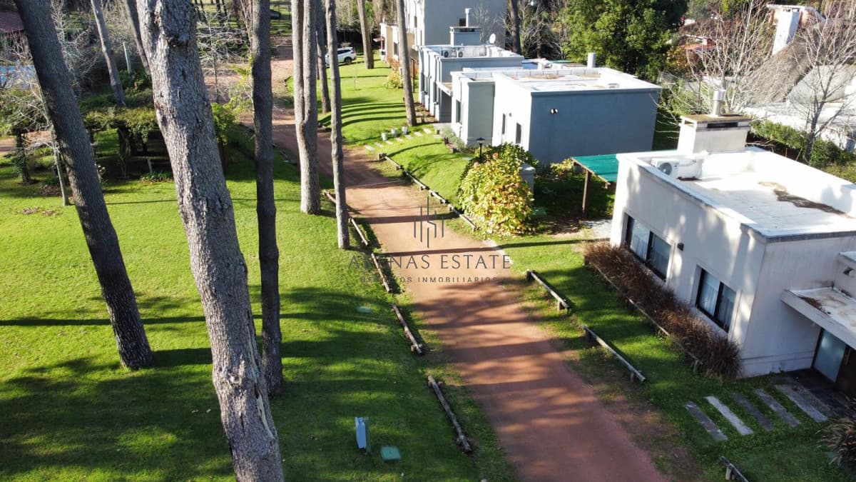 Terreno ID.4358 - Punta del Este,Pinares. Vende derechos de sobre-elevar terreno ideal para gran inversión