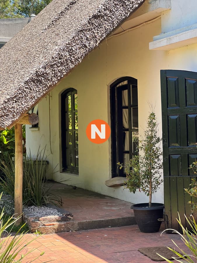 Amplia casa a la venta en Punta del Este de 6 dormitorios en ...