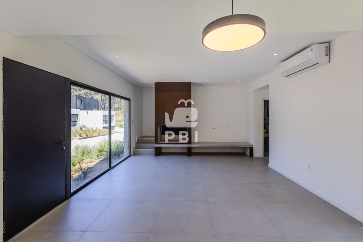 Casa 3 DORMITORIOS en Club del Lago, Punta Ballena
