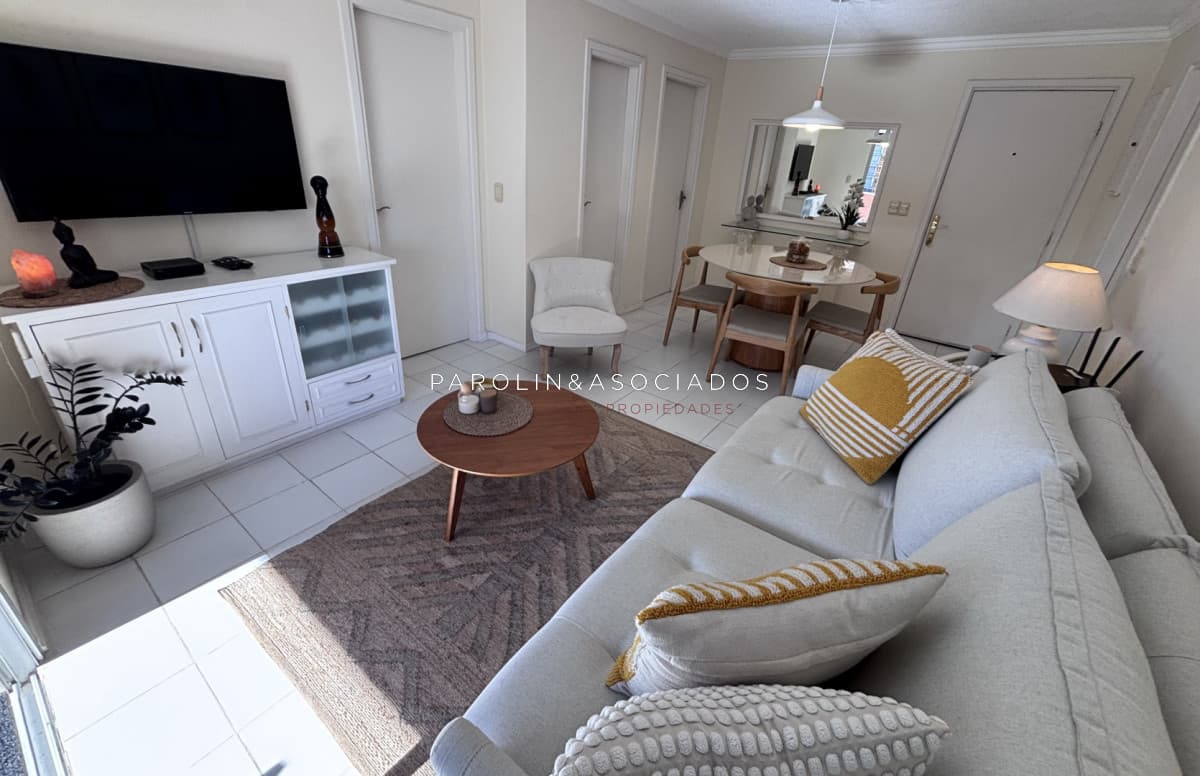 Nuevo ingreso!!! Hermoso apartamento en venta de 2 dormitorios