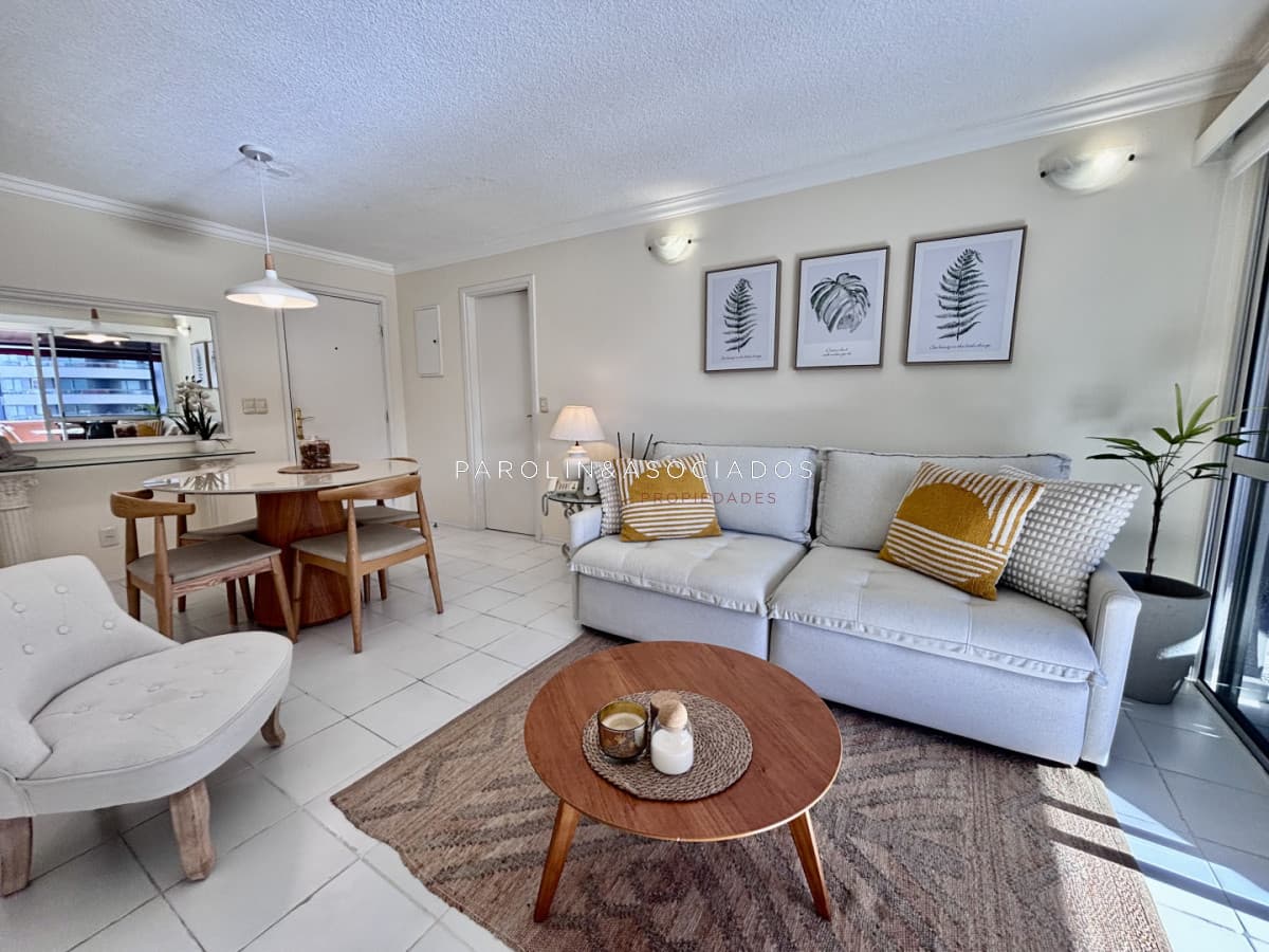 Nuevo ingreso!!! Hermoso apartamento en venta de 2 dormitorios