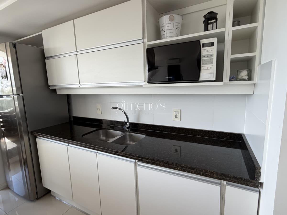 Apartamento en Venta de 3 dormitorios - Playa Brava - Punta del Este