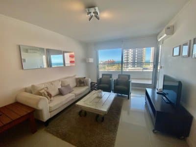 Excelente apartamento de 3 dormitorios en venta en Playa Brava  -