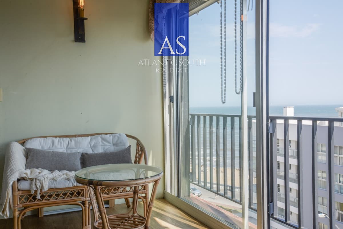 Apartamento reciclado 3 dormitorios en venta y alquiler Península, Punta del Este