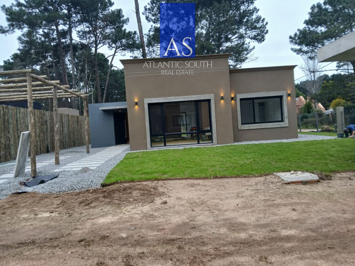 Casa 3 dormitorios a estrenar en Punta del Este