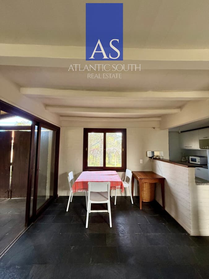 Casa en Barrio privado con piscina en Pinares  Punta del Este