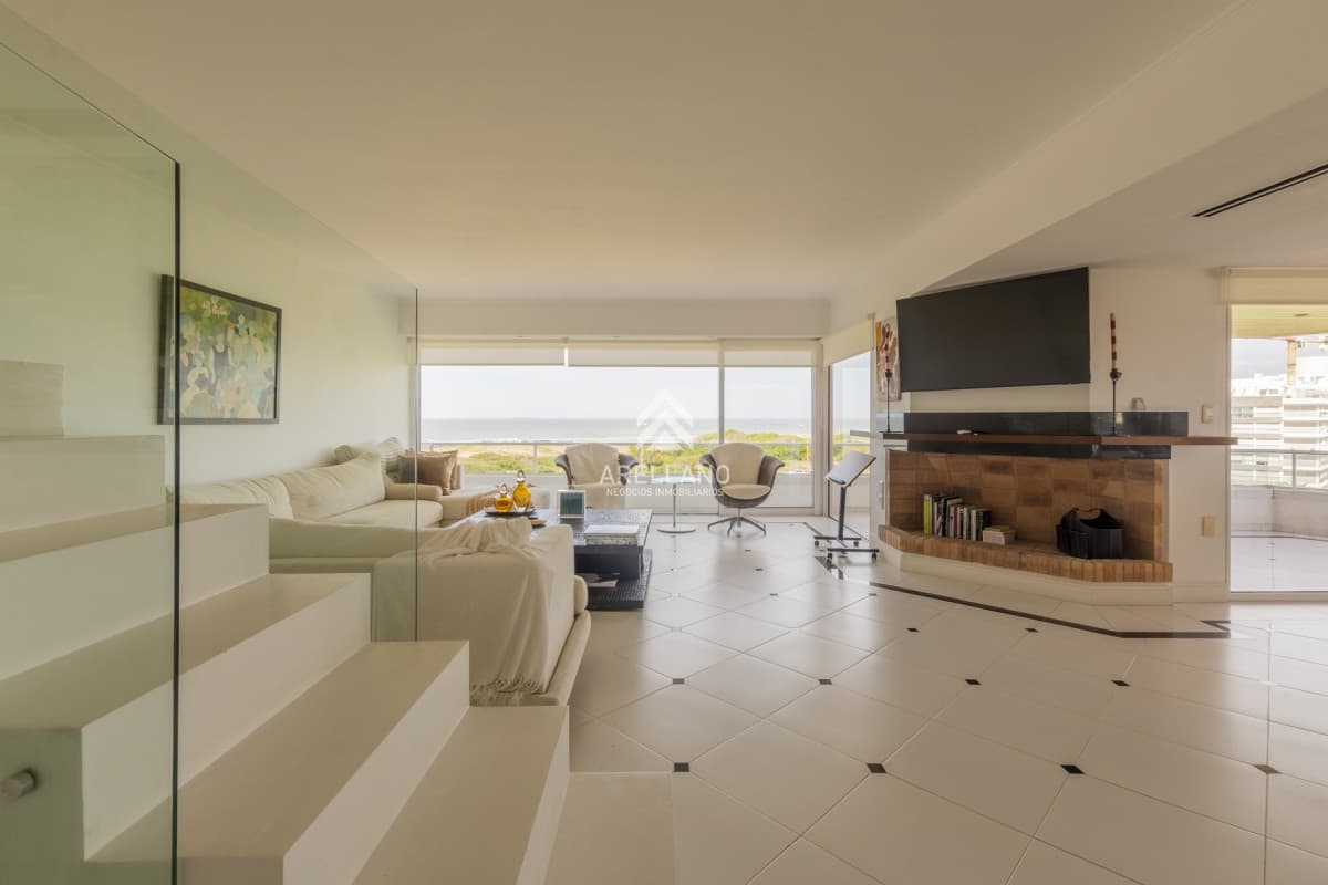 Apartamento ID.1773 - VENTA PENT-HOUSE FRENTE AL MAR 5 DORMITORIOS + LOFT