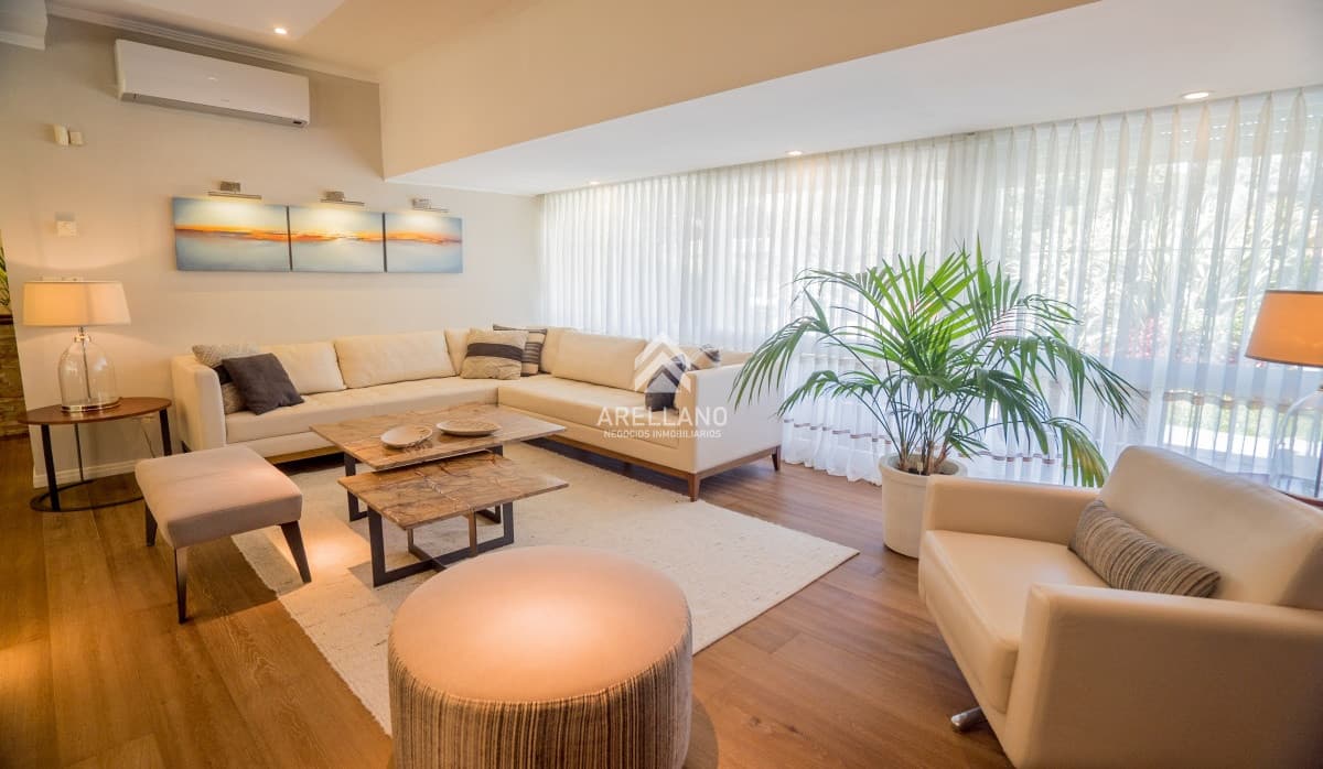 Casa ID.218 - VENTA ALQUILER CASA PLAYA MANSA 6 DORMITORIOS