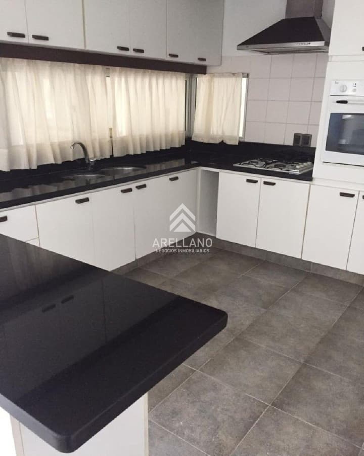 Casa ID.6892 - Hermosa Casa en Pinares