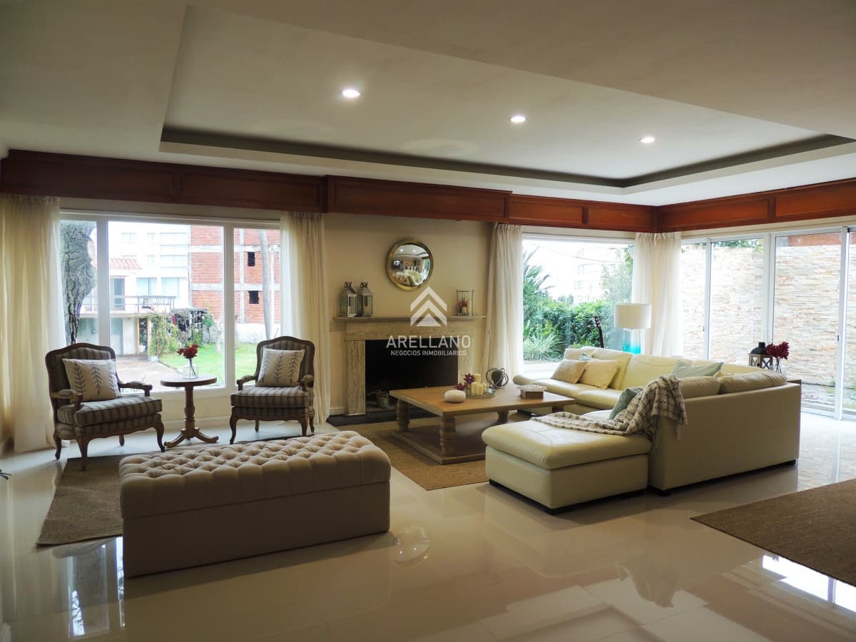 Casa ID.63 - VENTA CASA 4 dormitorios en playa mansa