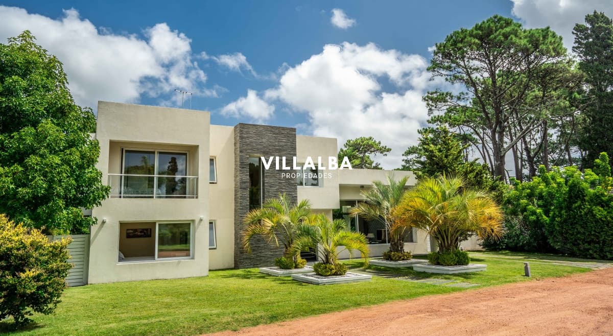 Importante casa a estrenar en Boulevard Park