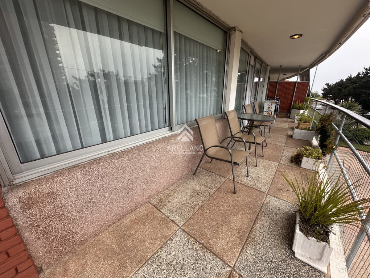 Apartamento ID.7076 - Oportunidad frente al mar!! 2 dormitorios
