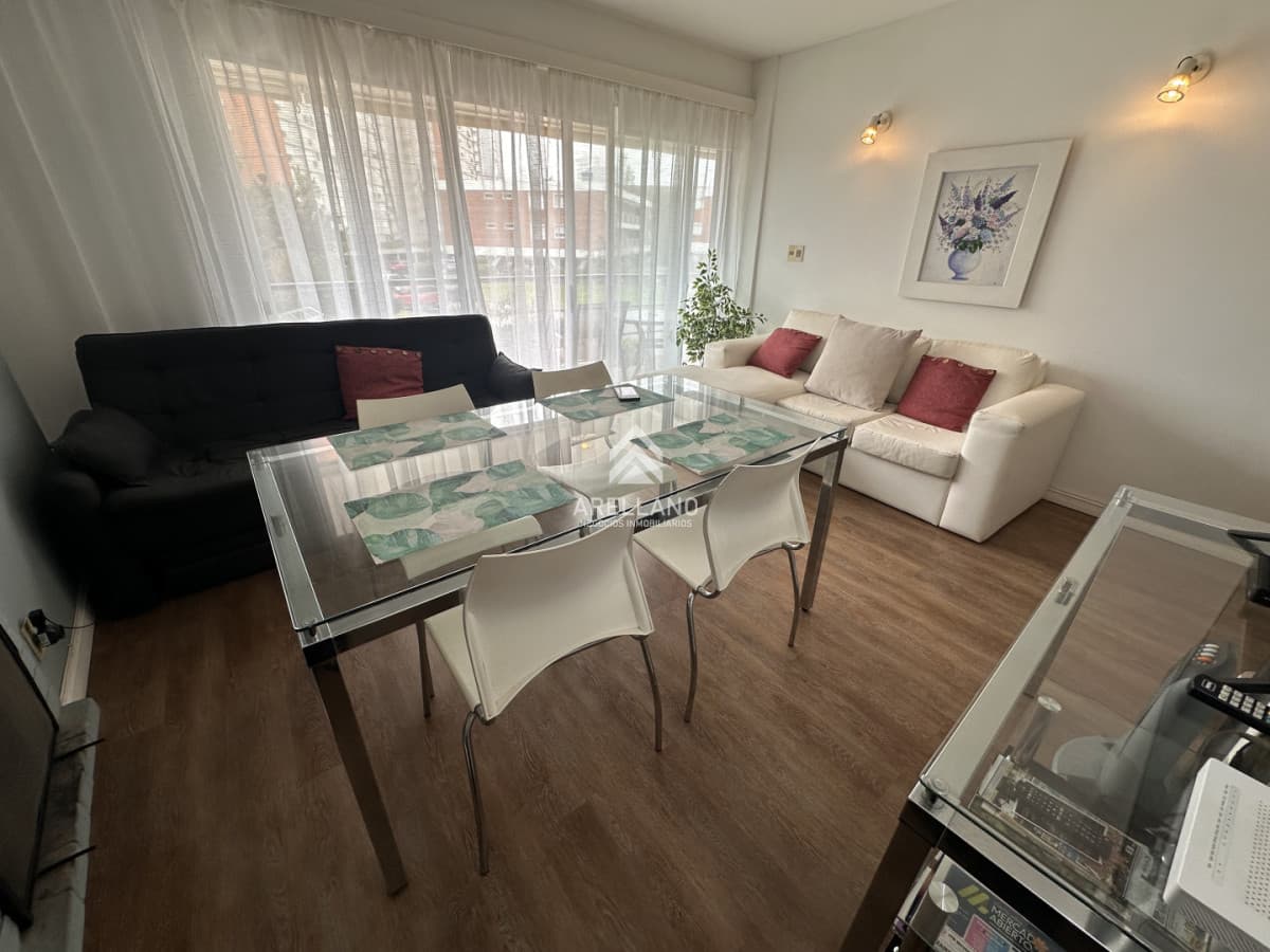Apartamento ID.7076 - Oportunidad frente al mar!! 2 dormitorios
