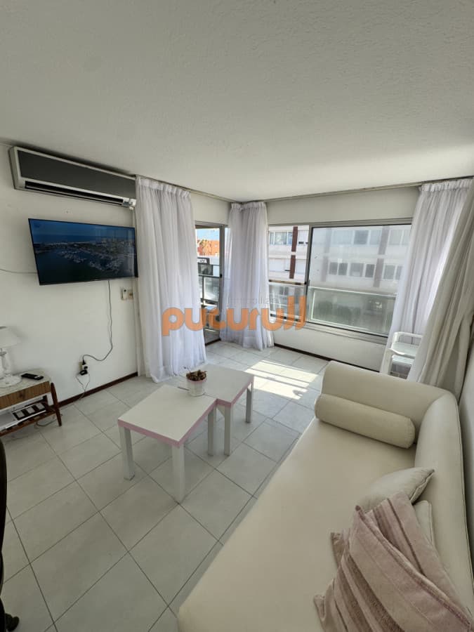 Península 2 dormitorios con terraza, cerca del puerto