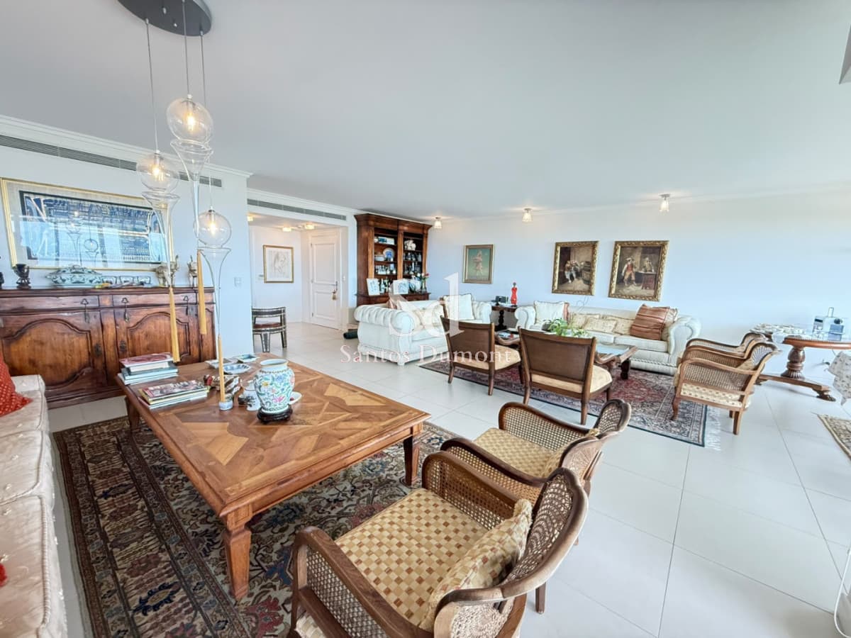 EN VENTA - Primera Linea Punta del Este, Semi Piso de Lujo, Playa Brava