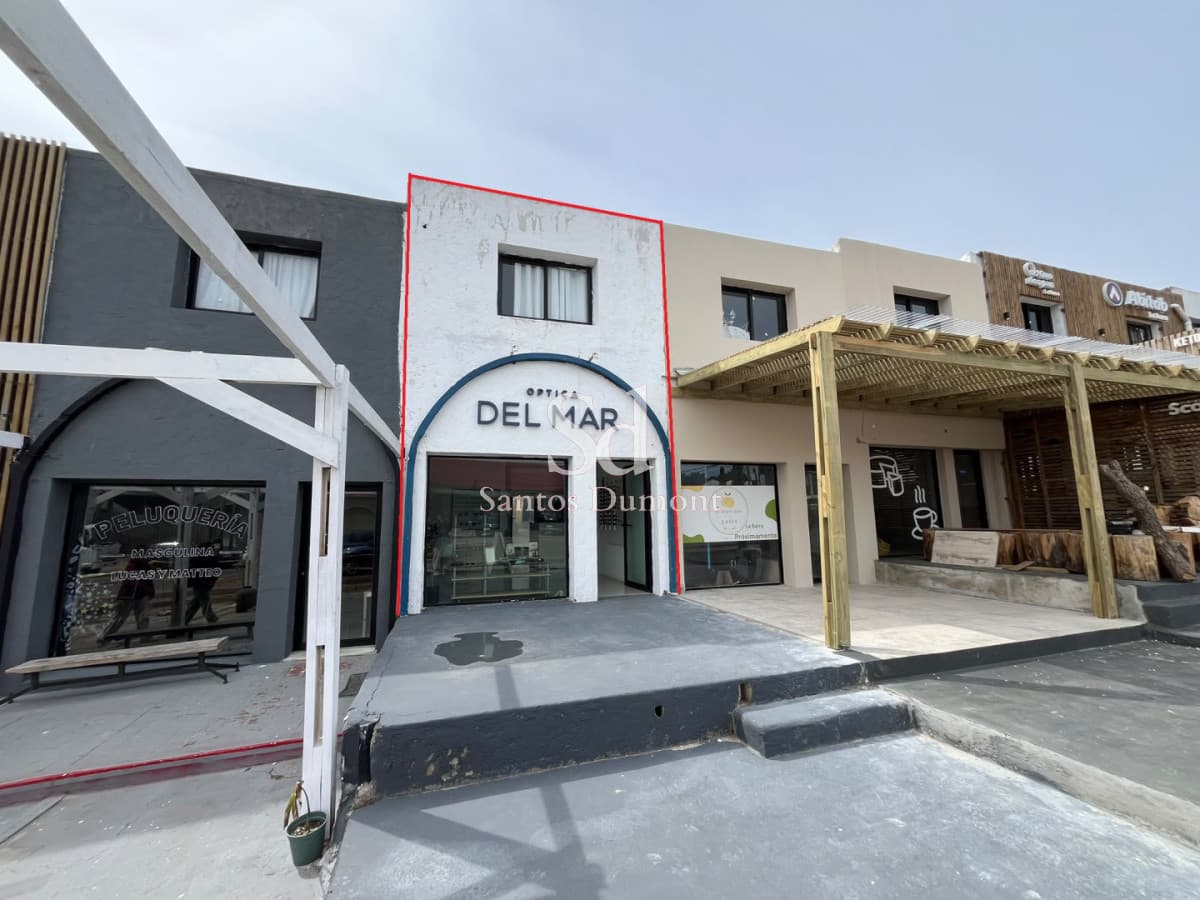 LA BARRA, LOCAL COMERCIAL SOBRE RUTA 10