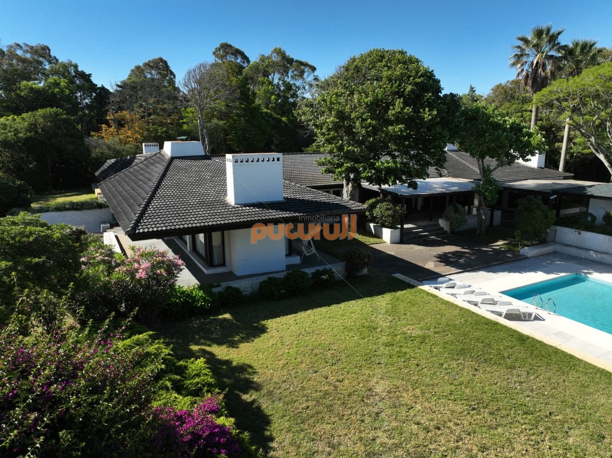 Venta Casa 6 suites en Punta Ballena