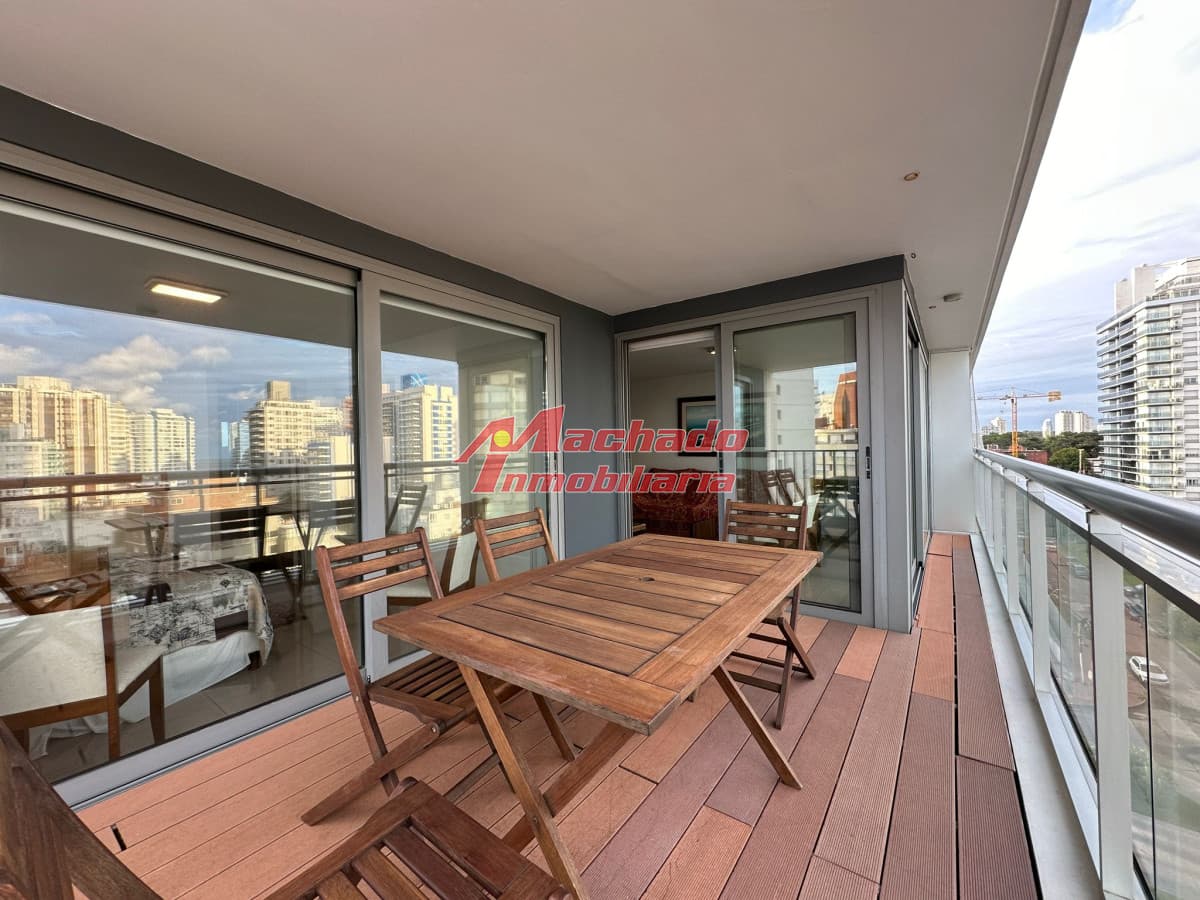 Alquiler de apartamento de dos dormitorios en Punta del Este