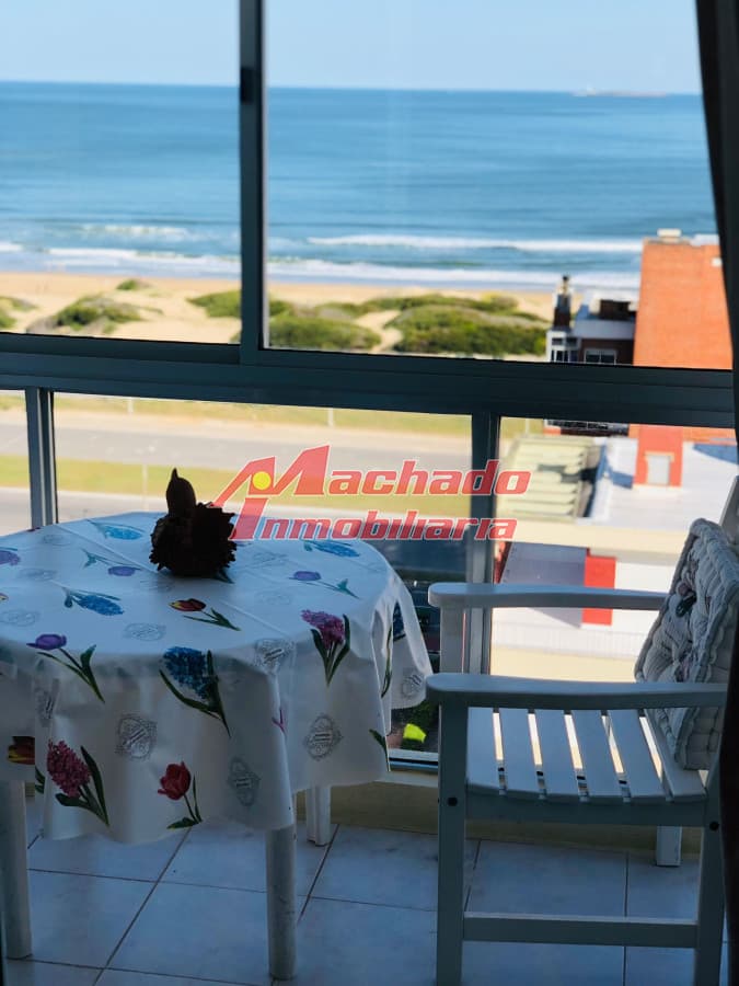 Alquiler de apartamento de 1 dormitorio y 1/2 con vista al mar