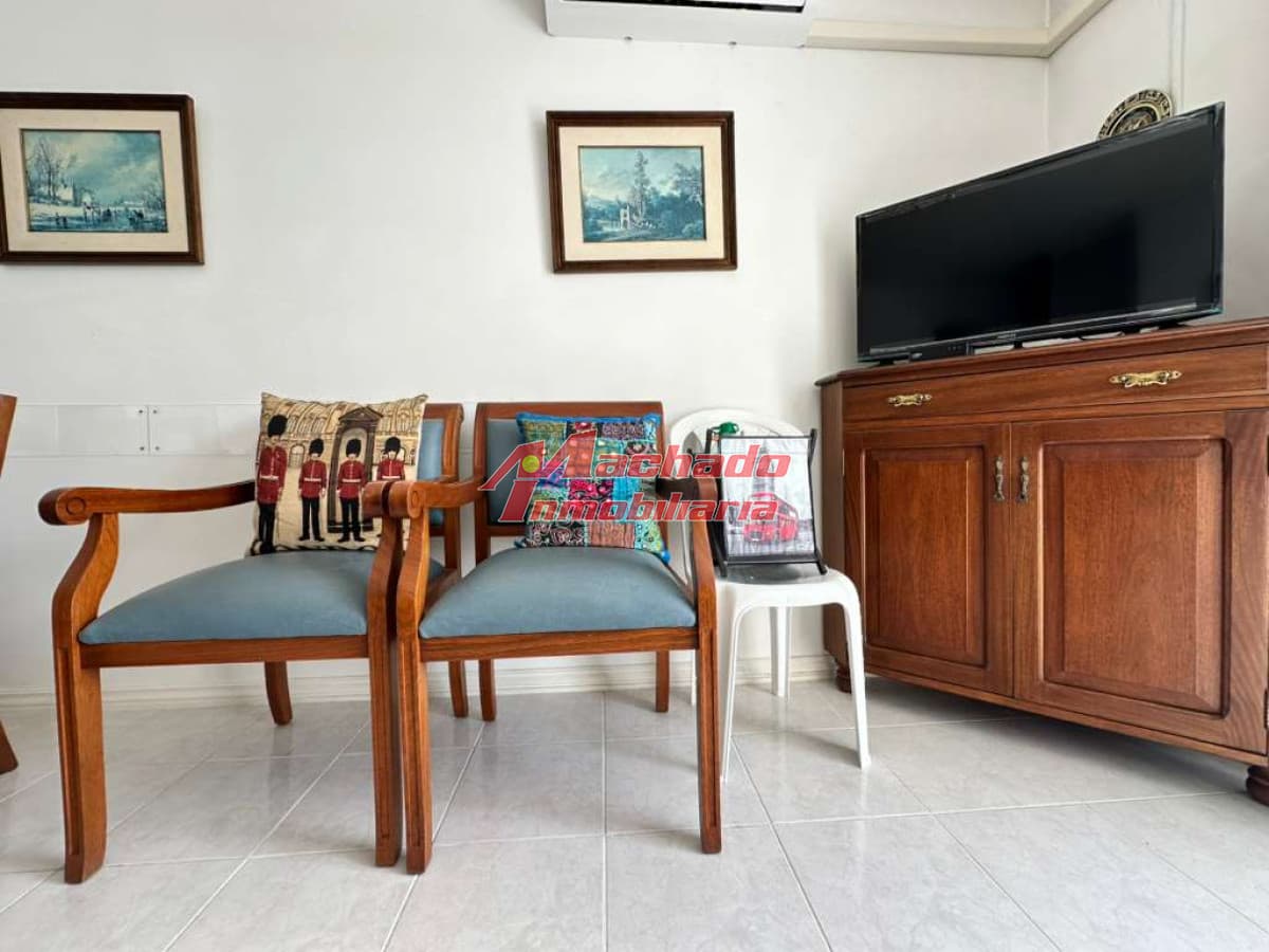 Apartamento de un dormitorio y medio en alquiler temporal, edificio con servicios