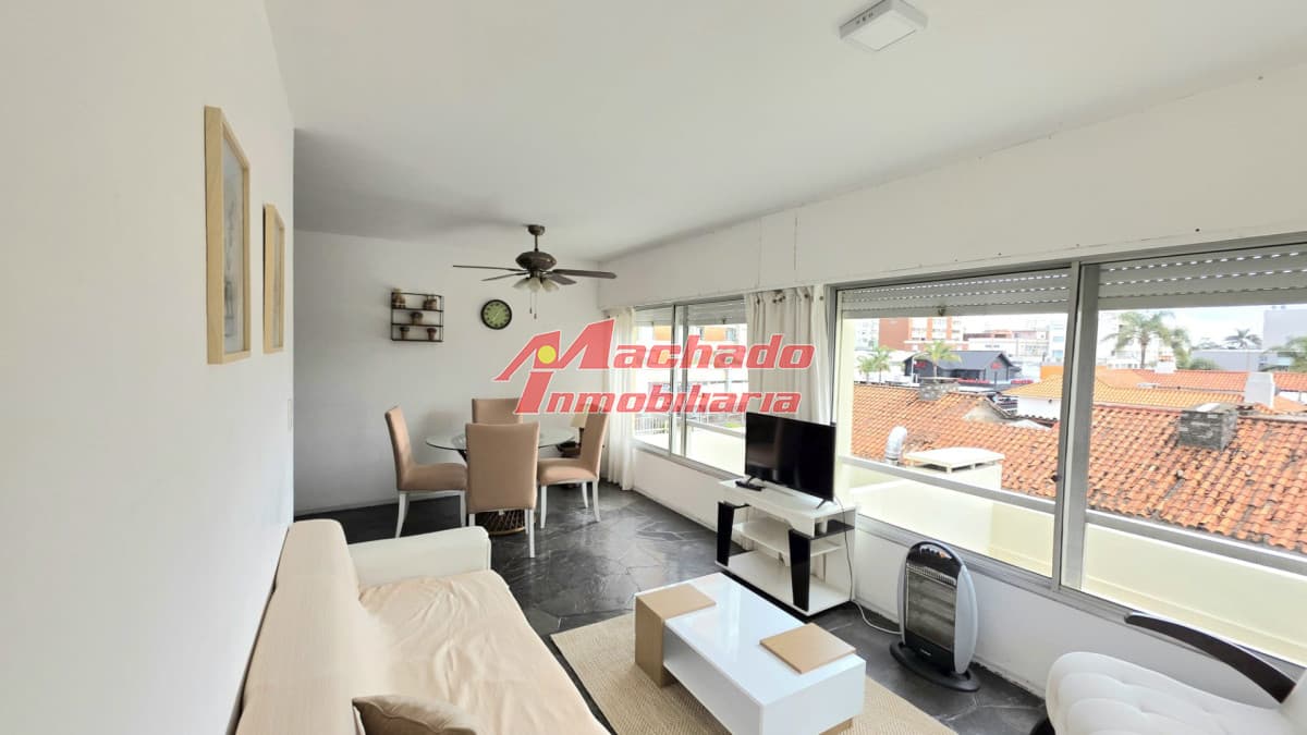 Apartamento en Venta de dos dormitorios en Punta del Este