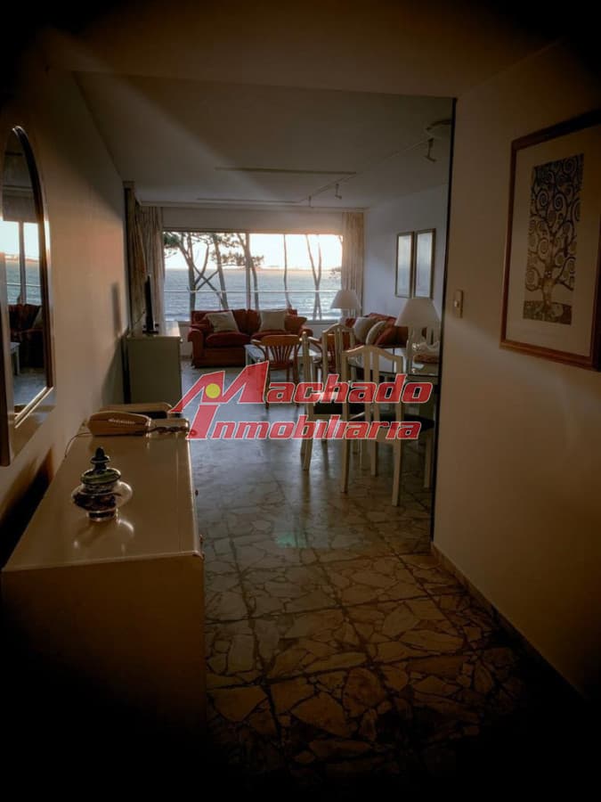 Alquiler de temporada de apartamento de 2 dormitorios y dep. en Punta del Este