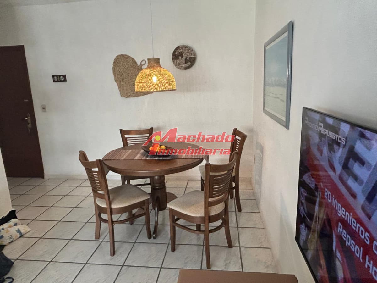 Alquiler de apartamento de dos dormitorios en playa mansa
