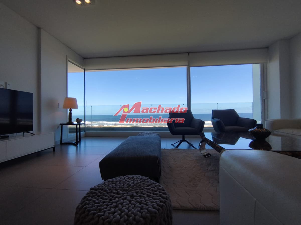 Apartamento en alquiler de 4 dormitorios en Punta del Este