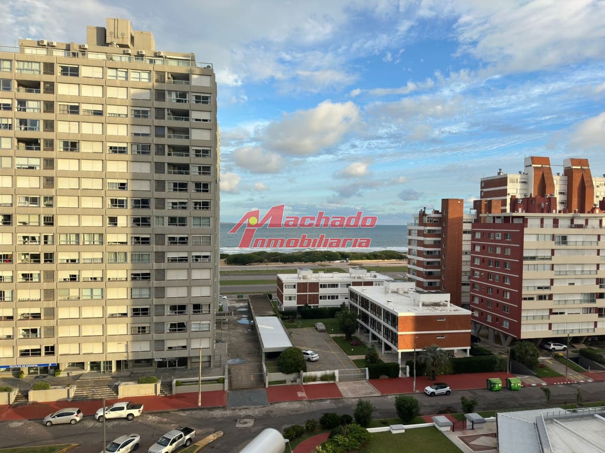 Alquiler de apartamento de dos dormitorios en Punta del Este