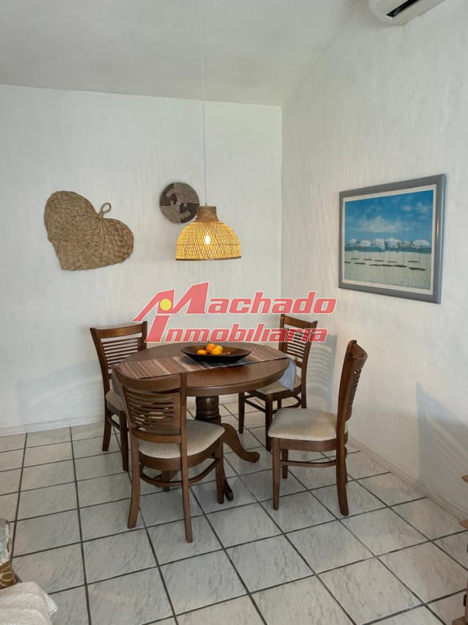 Alquiler de apartamento de dos dormitorios en playa mansa