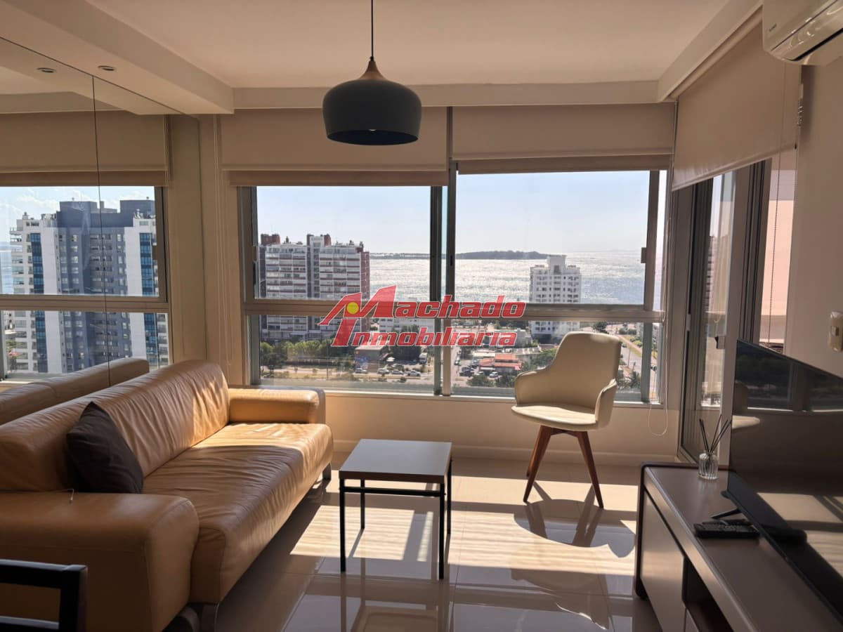 EXCELENTE APARTAMENTO CON VISTA A PLAYA MANSA,  CERCA DEL CENTRO Y DE LAS DOS PLAYAS