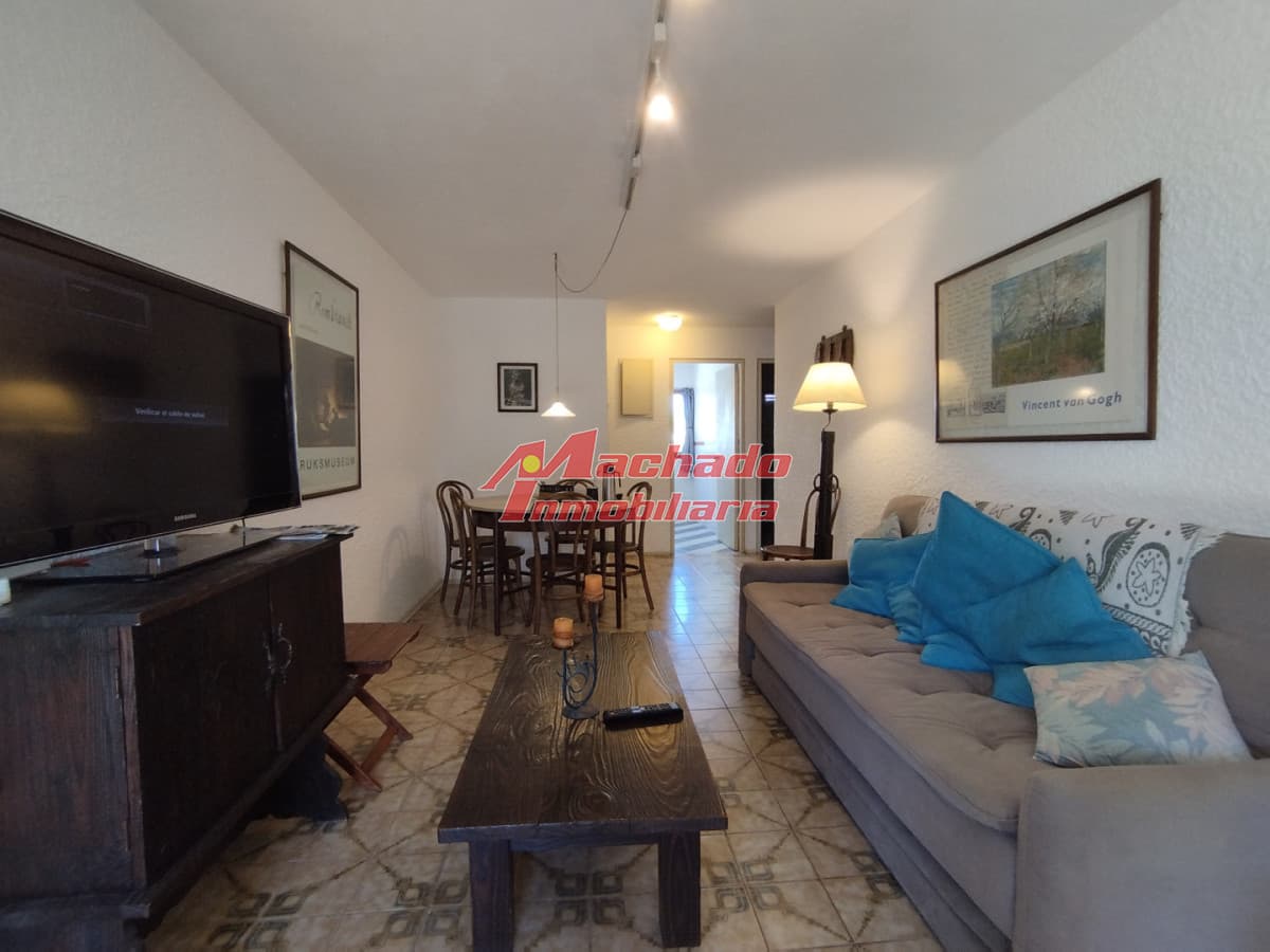 Departamento de dos dormitorios en venta en Punta del Este