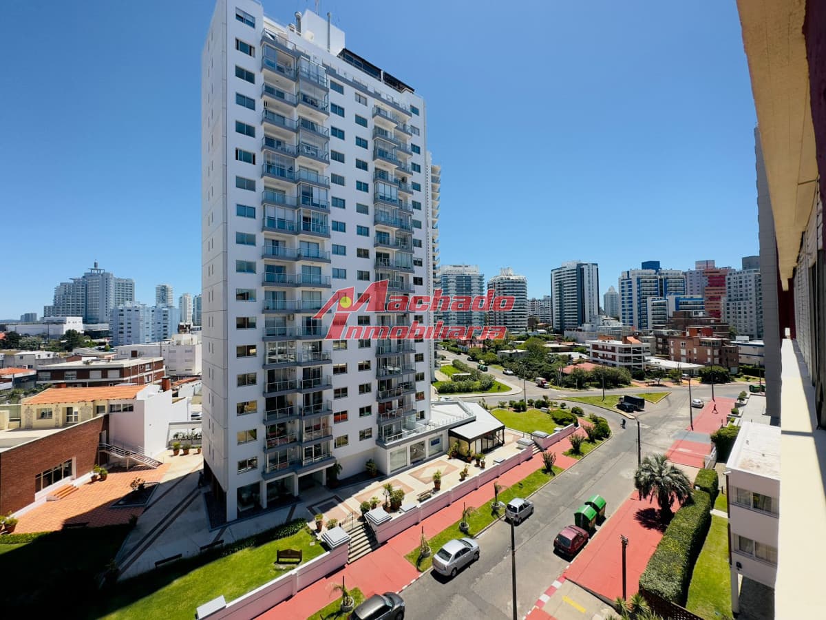 Apartamento en alquiler temporal,1y medio dorm. , Punta del Este.