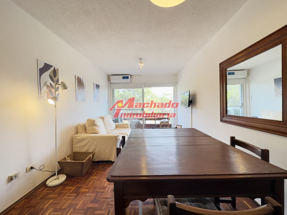 Alquiler de Apartamento, 2 dormitorios, Punta del este.