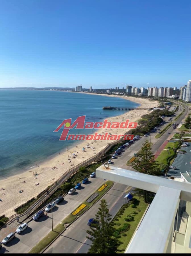 Apartamento de 3 dormitorios en Punta del Este