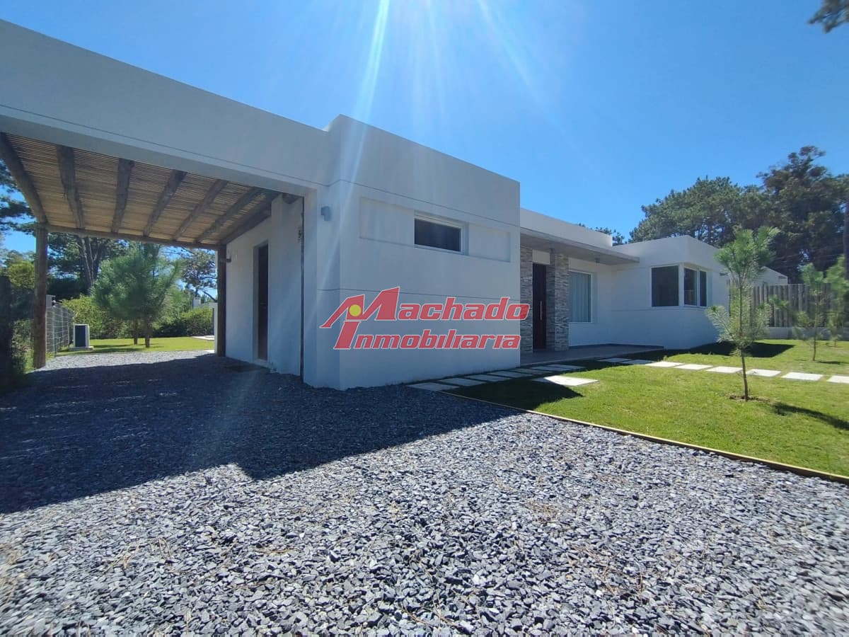 Alquiler y venta de casa de 3 dormitorios en La Barra